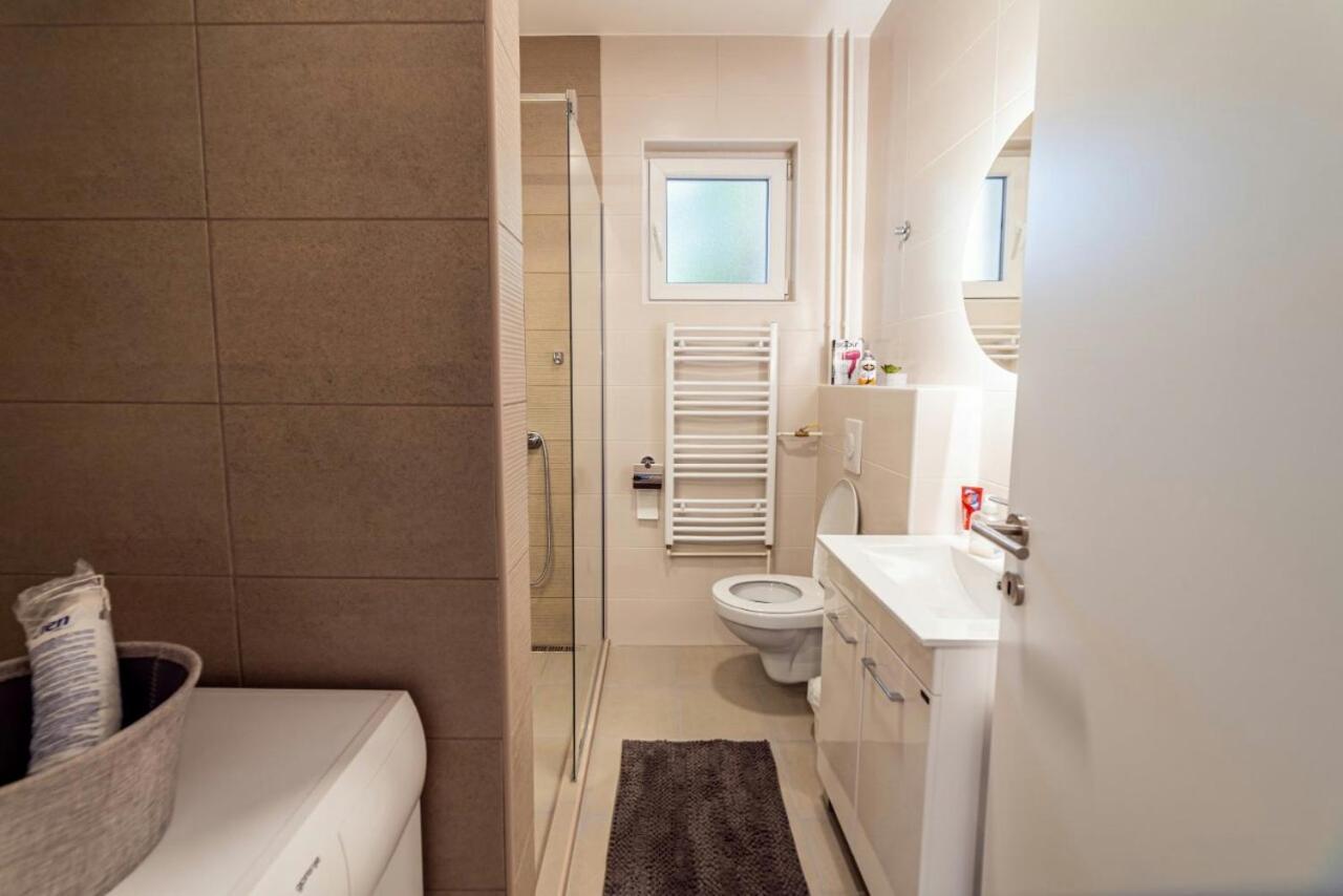 Apartman Danube Lux Novi Sad Exterior foto
